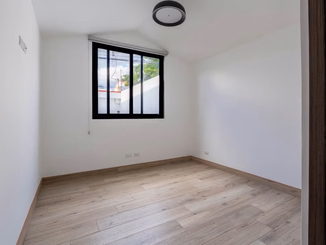 VENTA DE CASA INDEPENDIENTE EN POZOS