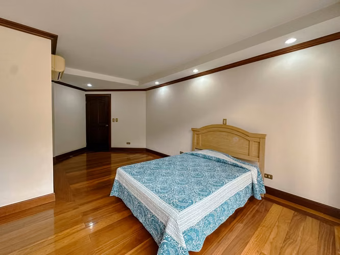 VENTA DE CASA EN VALLE DEL SOL CON VISTA AL GOLF
