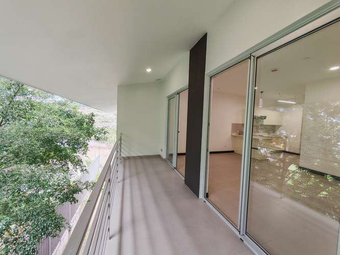 ALQUILER DE APARTAMENTO TIPO ESTUDIO CON LÍNEA BLANCA, URBAN FLATS, SANTA ANA - Imagen 12