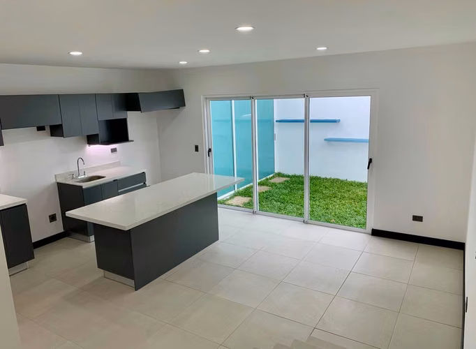 Townhouse moderno en Lomas de Ayarco Sur - Imagen 5