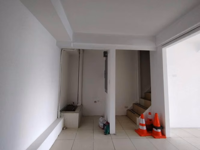 Heredia Local Comercial - 60m- parqueo - Imagen 3
