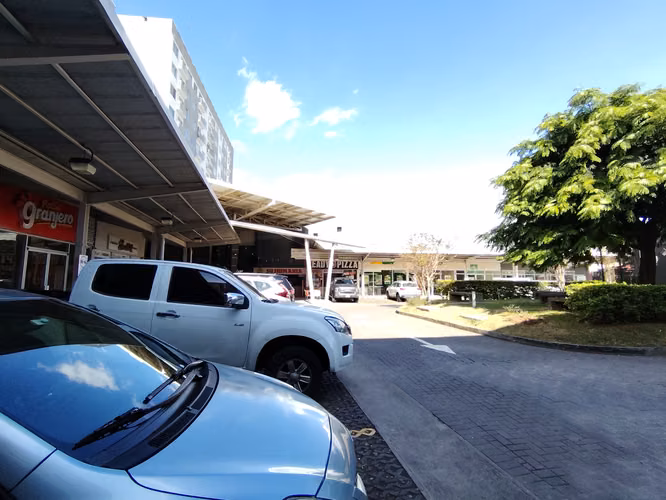 Heredia Local Comercial - 60m- parqueo - Imagen 17