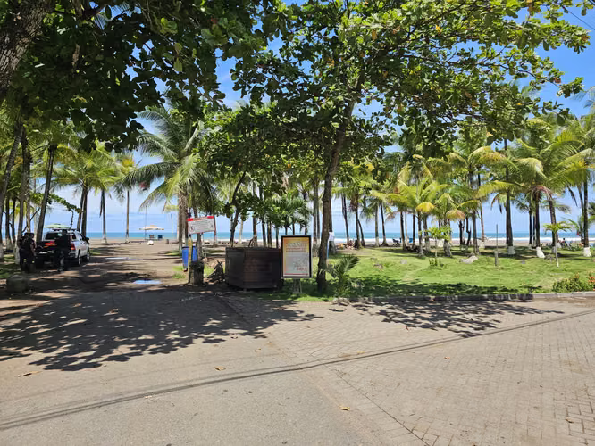 Venta de terreno a 20 metros de la Playa, Jacó, Puntarenas - Imagen 4