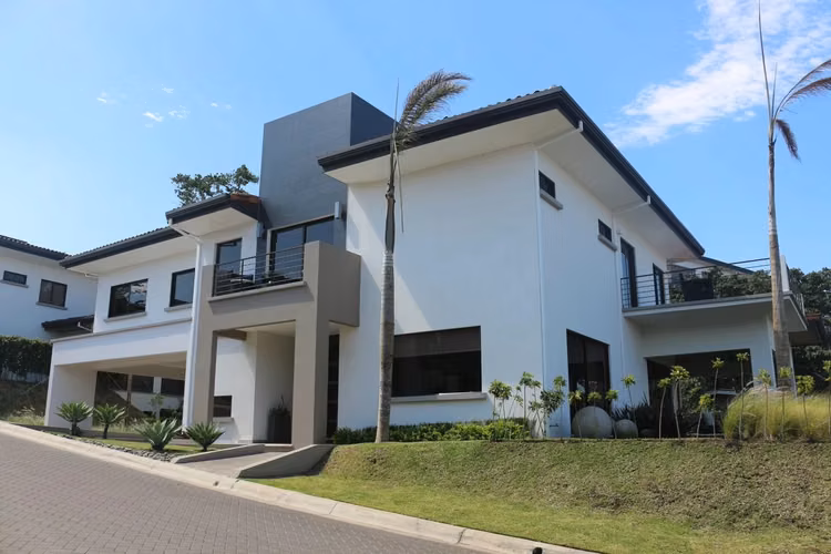 Apartamento en Venta en Santa Ana – Lomas del Valle con Vista a las Montañas - Imagen 3