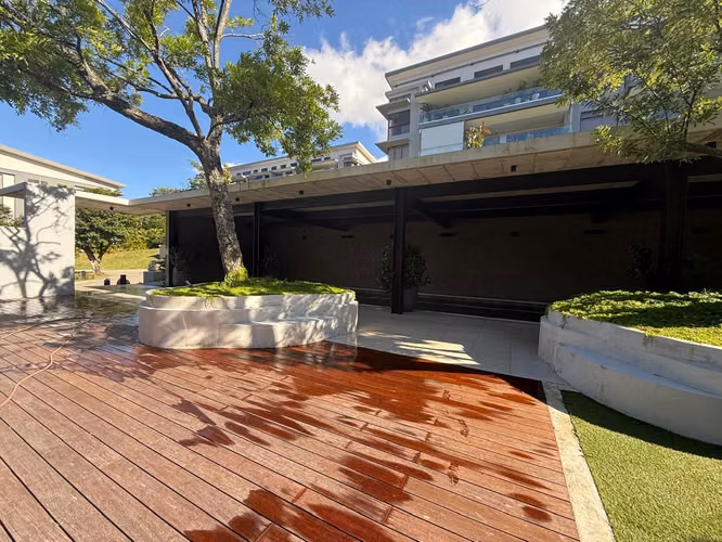 Apartment for Sale in Santa Ana – Lomas del Valle with Mountain Views