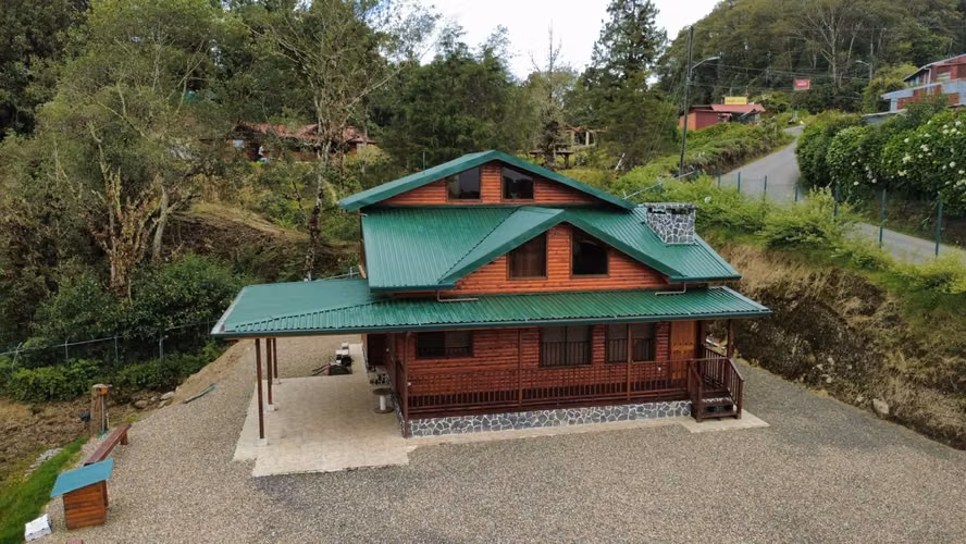 Cabaña en Venta en El Guarco Cartago  2,414 m² | $298,000 JLBR