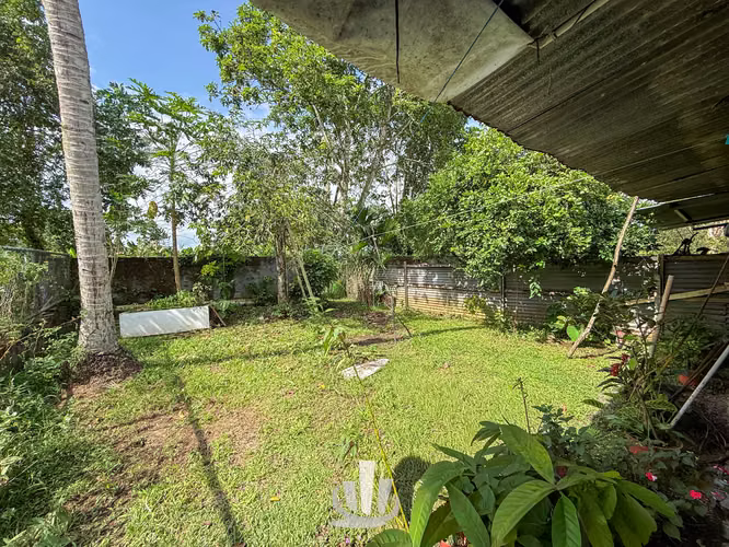 Casa en Venta con Amplio Terreno en Zona Residencial - Imagen 9