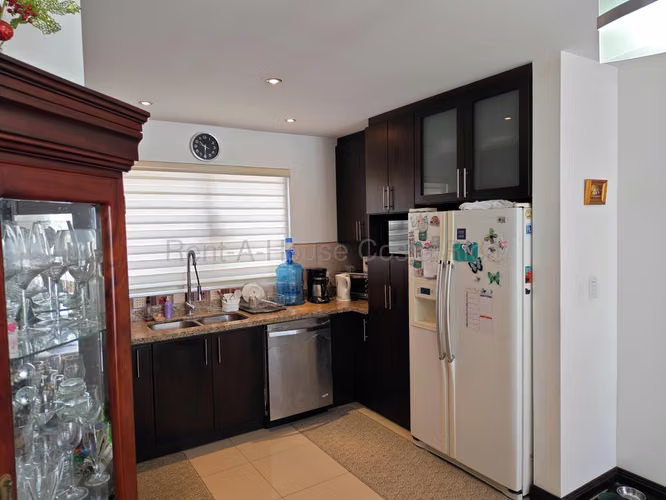Venta de Casa en San Vicente Moravia en Condominio - Imagen 3