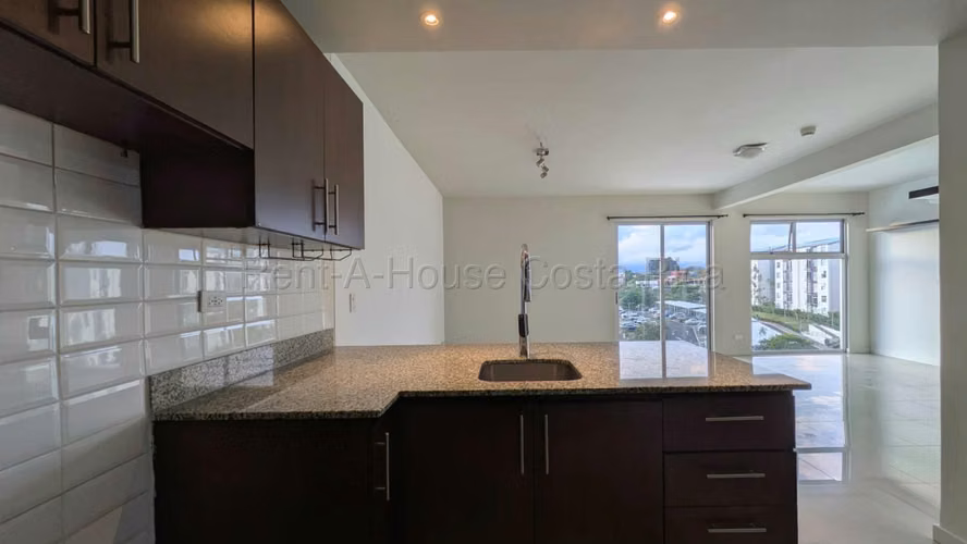 Venta de apartamento en Torres de Granadilla Curridabat - Imagen 4