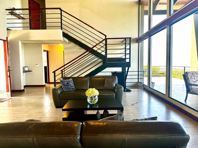 VENDO CASA EN BARVA DE HEREDIA.