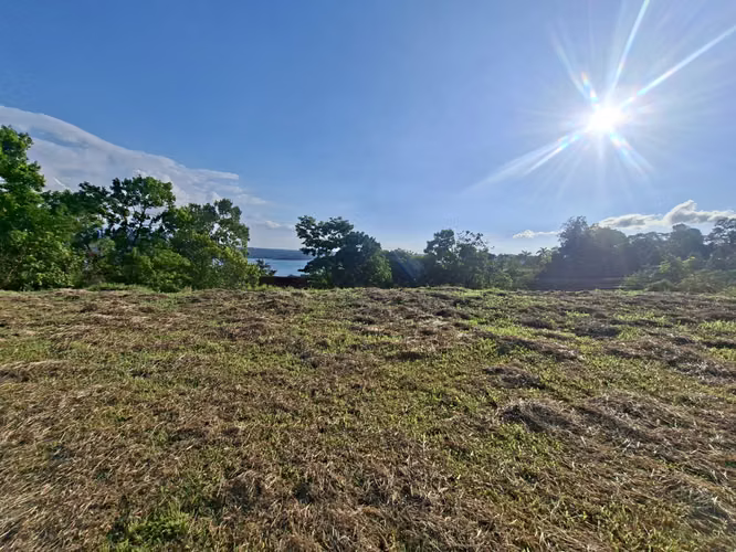 LOTE DE 2,605 M². VISTA AL LAGO. PLANO. ZONA DE ALTA PLUSVALIA. - Imagen 18