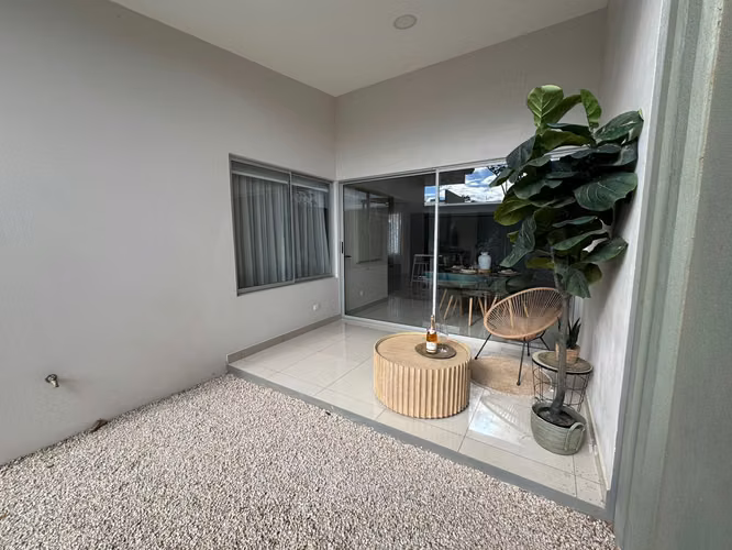 ALQUILER DE CASA EN CONDOMINIO CASA SOLE