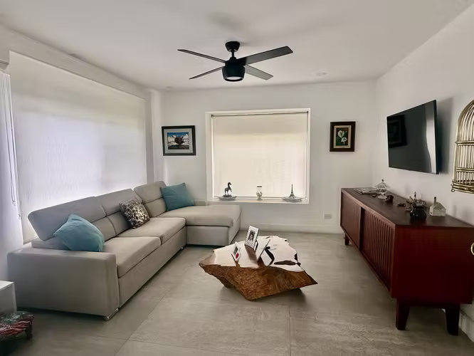 Casa grande en alquiler en Santa Ana condominio Vianova con linea blanca - Imagen 7