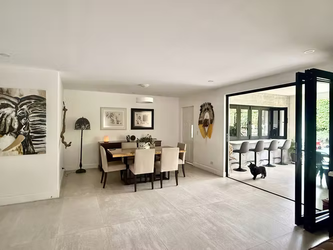 Casa grande en alquiler en Santa Ana condominio Vianova con linea blanca - Imagen 6