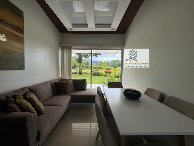 VENTA Hermosa Casa en San Bosco de Heredia