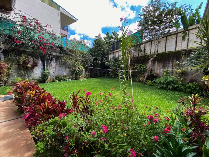 Venta de hermosa casa con amplio patio - Imagen 15
