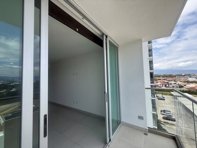 ALQUILER APARTAMENTO HEREDIA ALTAMIRA PASEO DE LAS FLORES/PLAZA BRATSY - Imagen 5