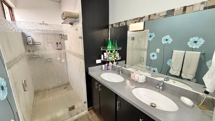 Condominio Montezuma, Grecia. Amplios espacios con acabados de lujo. - Imagen 14