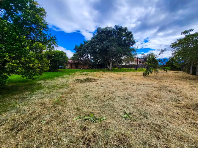 VENTA DE CASA EN SAN JOAQUIN DE FLORES - HEREDIA PARA INVERSIÓN