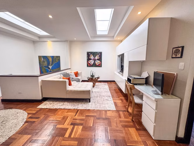 VENTA DE CASA INDEPENDIENTE EN ESCAZÚ RECIEN REMODELADA