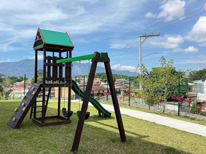Alquiler de apartamento en Condominio Khaya, Curridabat. 550 000 colones. Caminando Aleste.