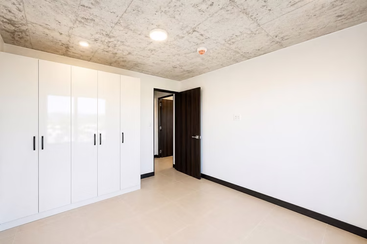 Alquiler de apartamento en Condominio Khaya, Curridabat. 550 000 colones. Caminando Aleste.