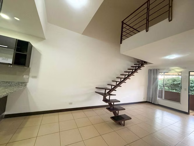 Alquiler de apartamento con Vista y Espacios Amplios - Imagen 3
