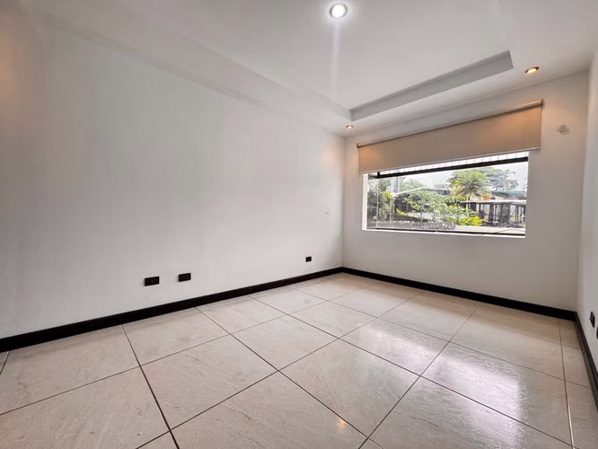 Amplia casa en condominio, con patio y hab en planta baja en  Montes de Oca 41948 - Imagen 15