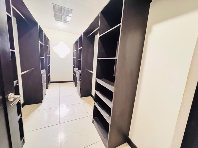 Amplia casa en condominio, con patio y hab en planta baja en  Montes de Oca 41948 - Imagen 13