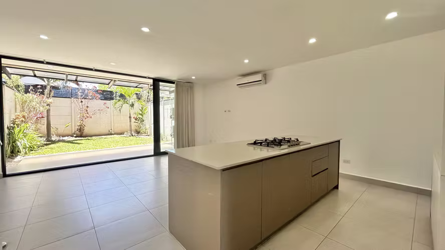 VENTA como INVERSION | CASA MODERNA EN LINDORA, POZOS DE SANTA ANA - Imagen 3