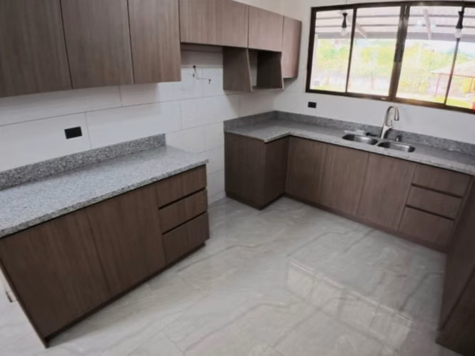 Excelente oportunidad para adquirir una casa moderna, cómoda y lista para estrenar ( JS 1322 24) - Imagen 5