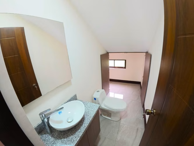 Excelente oportunidad para adquirir una casa moderna, cómoda y lista para estrenar ( JS 1322 24) - Imagen 9