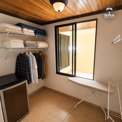 Casa en Venta en Curridabat – 3 Niveles, Oficina, Sala de TV y Amplios Espacios - Imagen 7