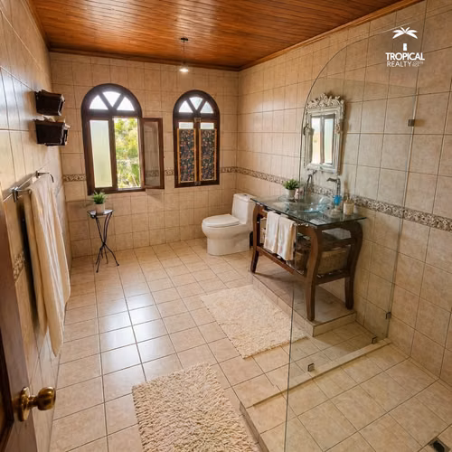 Casa en Venta en Curridabat – 3 Niveles, Oficina, Sala de TV y Amplios Espacios - Imagen 13