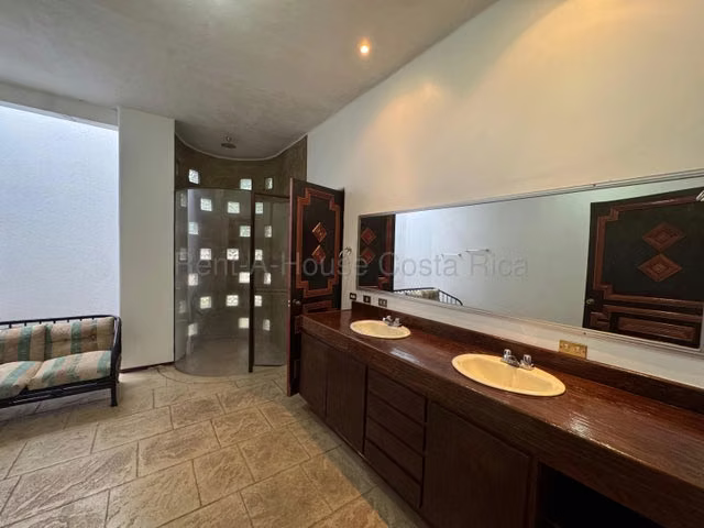 Casa en venta en Pozos, Lindora IP