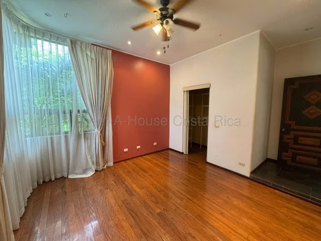 Casa en venta en Pozos, Lindora IP