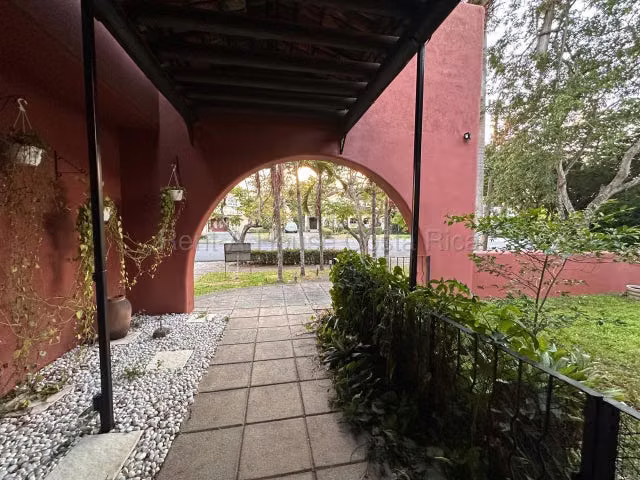 Casa en venta en Pozos, Lindora IP