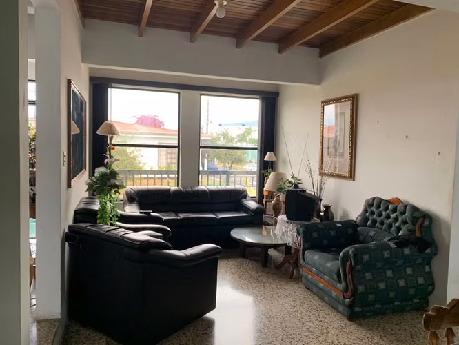 Casa de una planta en Montelimar, Guadalupe, San Jose