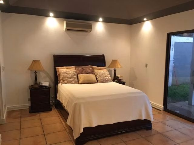 Casa con apartamentos en Belén ideal para inversión rentable