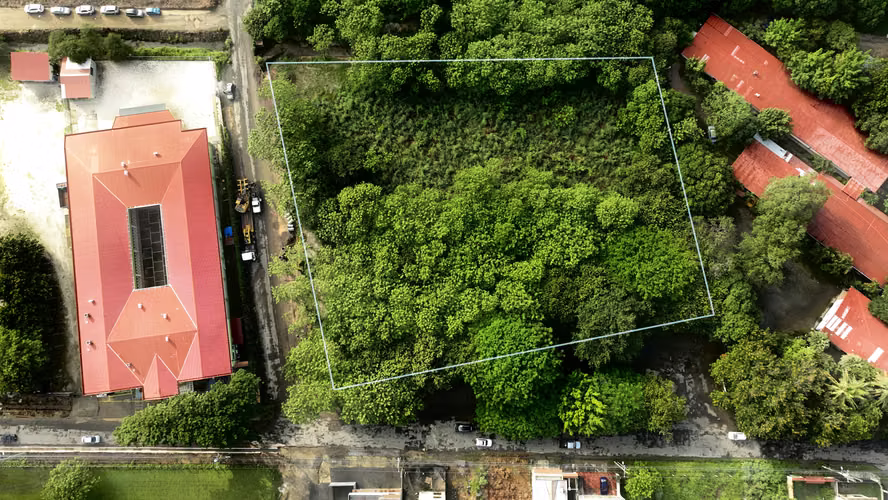 Propiedad en Venta en el Centro de Liberia,  cerca de Walmart - Imagen 2
