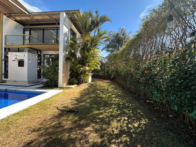 VENTA DE CASA EN VALLE DEL SOL - SANTA ANA