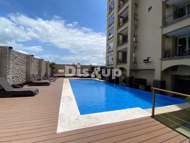 Alquiler de amplio apartamento de 2 hab. en condominio. Sabana Sur.