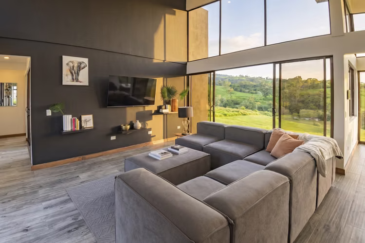 Hermosa Casa de Montaña en Venta en Coronado, Cascajal