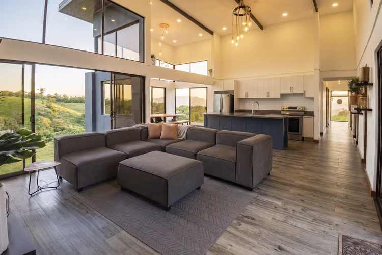 Hermosa Casa de Montaña en Venta en Coronado, Cascajal