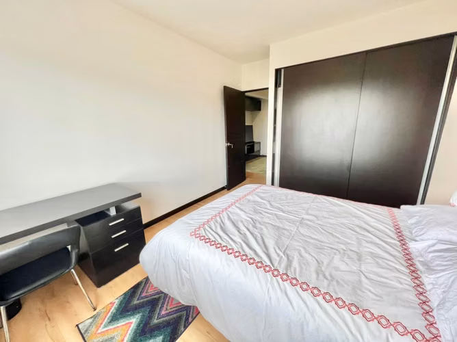 Apartamento amueblado tres dormitorios en La Sabana