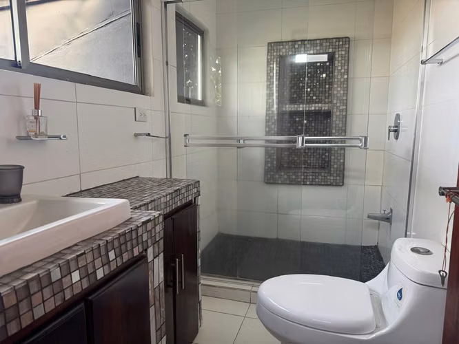 ALQUILER DE APARTAMENTO EN SAN RAFAEL DE ESCAZÚ - Imagen 11