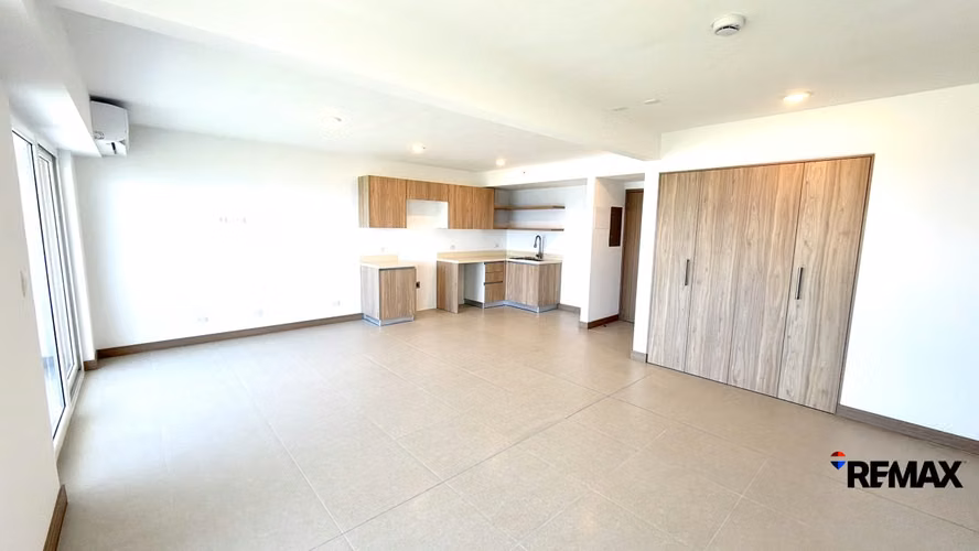 Venta de Condo-Condo Premium con Vista al Océano en Playa Jacó