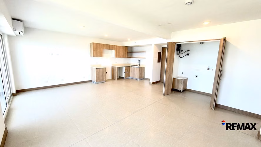 Venta de Condo-Condo Premium con Vista al Océano en Playa Jacó