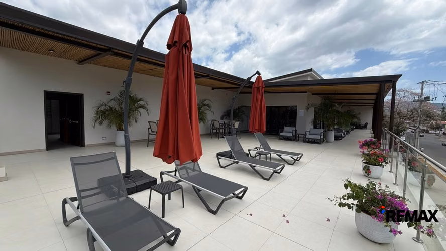 Venta de Condo-Condo Premium con Vista al Océano en Playa Jacó