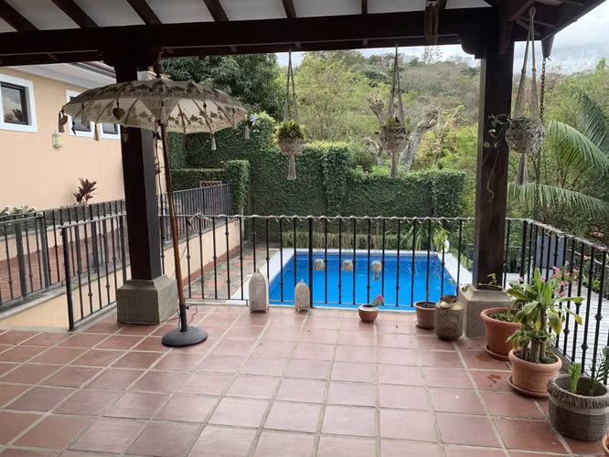 Casa 320 m2 con Piscina Brasil de Santa Ana Lote 520 m2 - Imagen 2